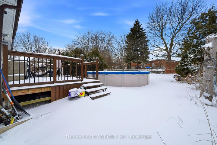 Photo 25 at 155 Britannia Avenue, Bradford, Bradford West Gwillimbury