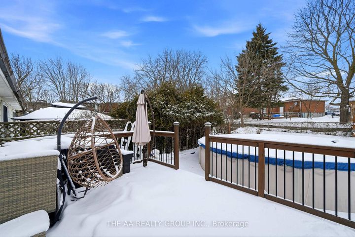 Photo 29 at 155 Britannia Avenue, Bradford, Bradford West Gwillimbury