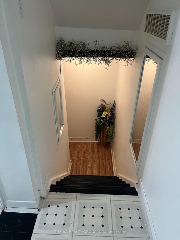 Photo 30 at 155 Britannia Avenue, Bradford, Bradford West Gwillimbury