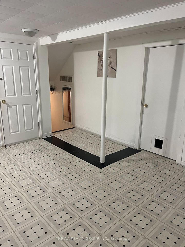 Photo 31 at 155 Britannia Avenue, Bradford, Bradford West Gwillimbury