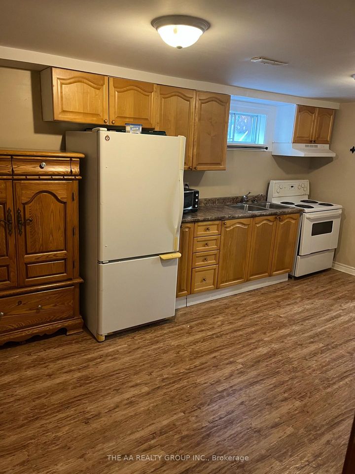 Photo 32 at 155 Britannia Avenue, Bradford, Bradford West Gwillimbury