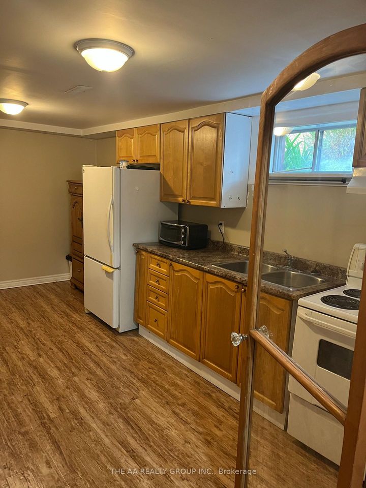 Photo 33 at 155 Britannia Avenue, Bradford, Bradford West Gwillimbury