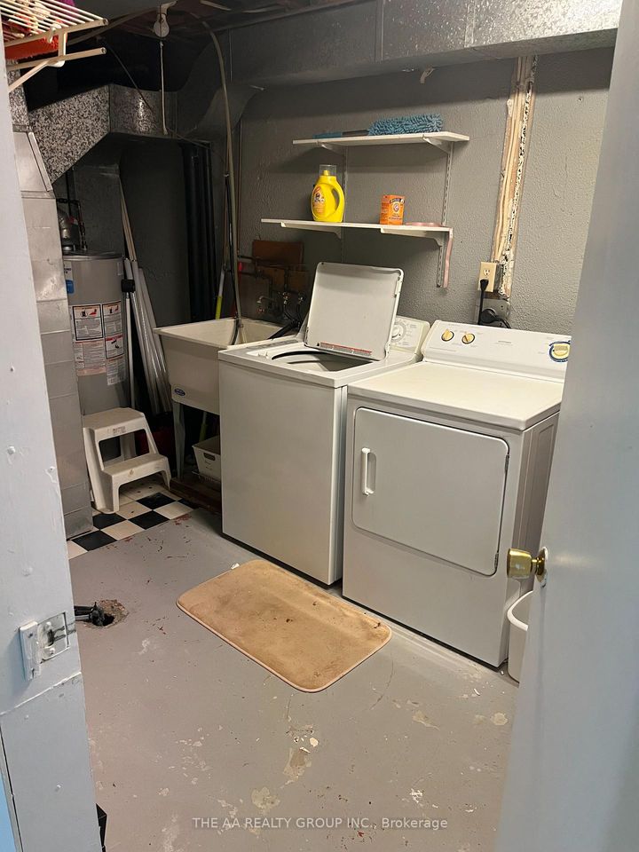 Photo 35 at 155 Britannia Avenue, Bradford, Bradford West Gwillimbury