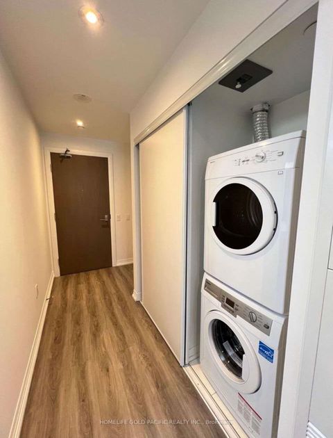 Photo 10 at 925 - 251 Jarvis Street, Yonge Corridor, Toronto