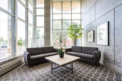 Photo 3 at 1404 - 2 Toronto Street, City Centre, Barrie