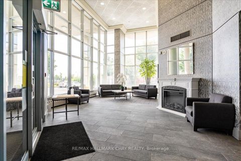 Photo 4 at 1404 - 2 Toronto Street, City Centre, Barrie