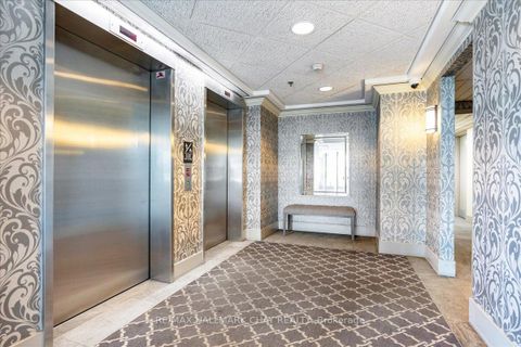 Photo 5 at 1404 - 2 Toronto Street, City Centre, Barrie