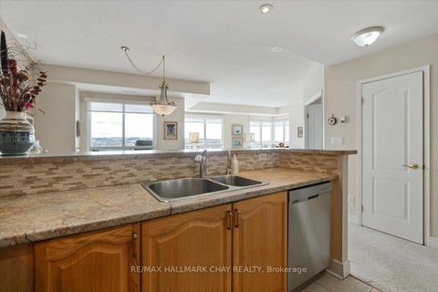 Photo 11 at 1404 - 2 Toronto Street, City Centre, Barrie