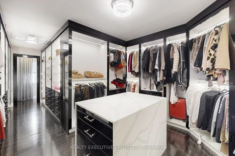 Photo 17 at 10 Sim Hill Crescent, King City, King