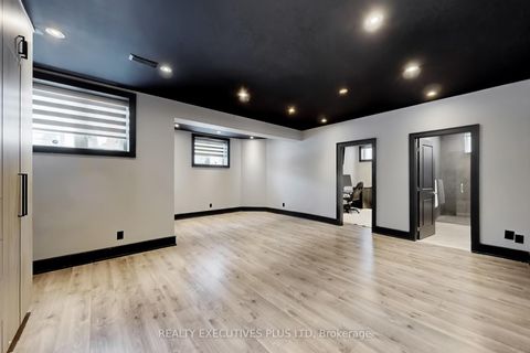 Photo 23 at 10 Sim Hill Crescent, King City, King