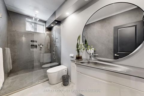 Photo 29 at 10 Sim Hill Crescent, King City, King