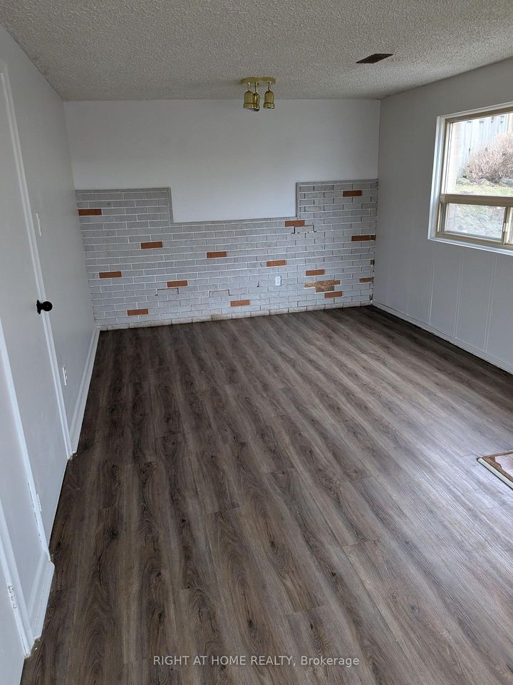 Photo 4 at 740 Stone Street, Lakeview, Oshawa