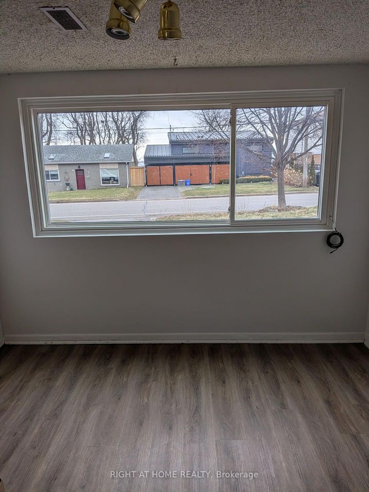 Photo 5 at 740 Stone Street, Lakeview, Oshawa