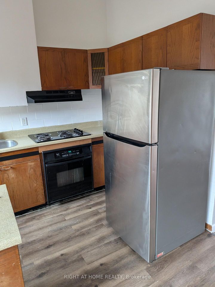 Photo 12 at 740 Stone Street, Lakeview, Oshawa