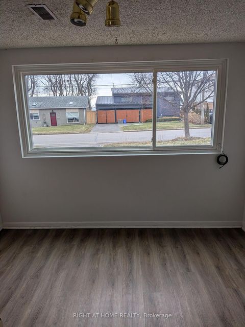 Photo 5 at 740 Stone Street, Lakeview, Oshawa