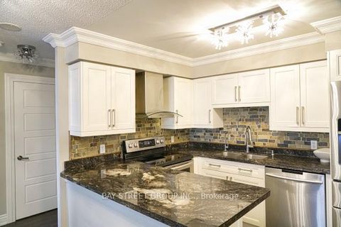 Photo 13 at 1111 - 256 Doris Avenue, Willowdale East, Toronto