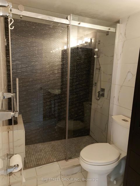 Photo 18 at 1111 - 256 Doris Avenue, Willowdale East, Toronto