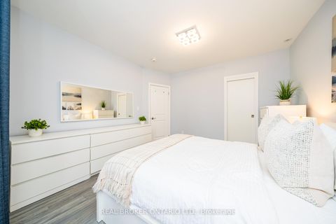 Photo 10 at 8 Springhurst Avenue, South Parkdale, Toronto