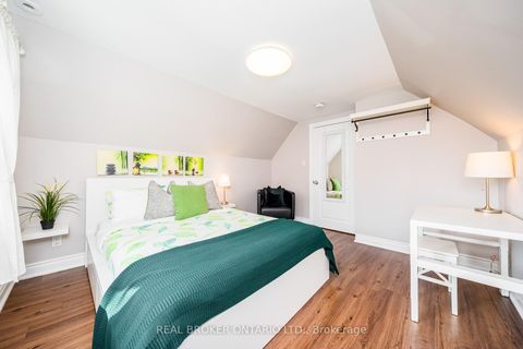 Photo 25 at 8 Springhurst Avenue, South Parkdale, Toronto