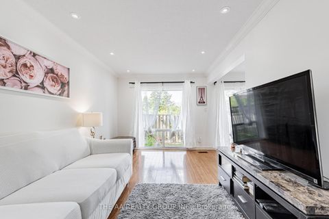 Photo 5 at 20 - 50 Bridletowne Circle, L'Amoreaux, Toronto