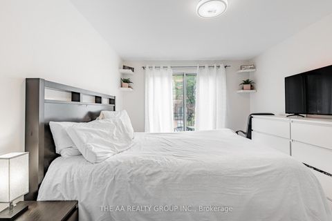 Photo 14 at 20 - 50 Bridletowne Circle, L'Amoreaux, Toronto