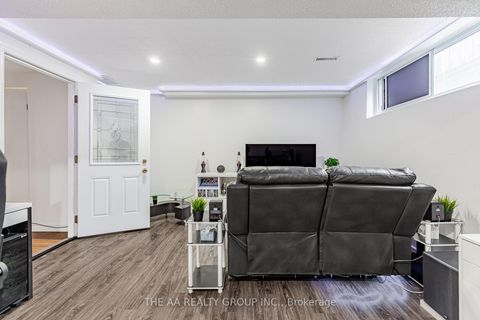 Photo 23 at 20 - 50 Bridletowne Circle, L'Amoreaux, Toronto