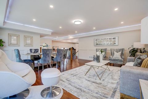 Photo 22 at 36 Abitibi Avenue N, Newtonbrook East, Toronto