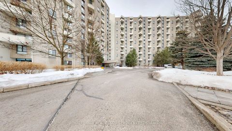 Photo 2 at B1 - 284 Mill Road, Markland Wood, Toronto