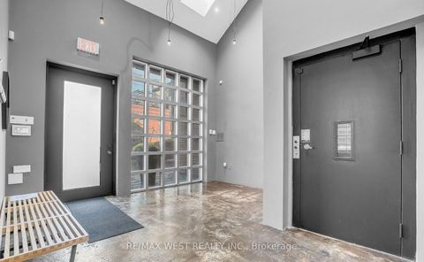 Photo 5 at 53 Argyle Street, Bellwoods, Toronto