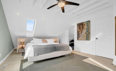 Photo 21 at 53 Argyle Street, Bellwoods, Toronto