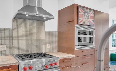 Photo 31 at 53 Argyle Street, Bellwoods, Toronto