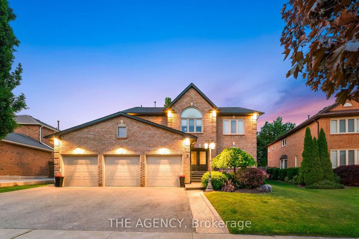 Photo 0 at 7 Stonegate Drive, Snelgrove, Brampton