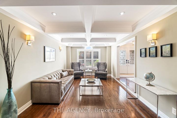 Photo 3 at 7 Stonegate Drive, Snelgrove, Brampton