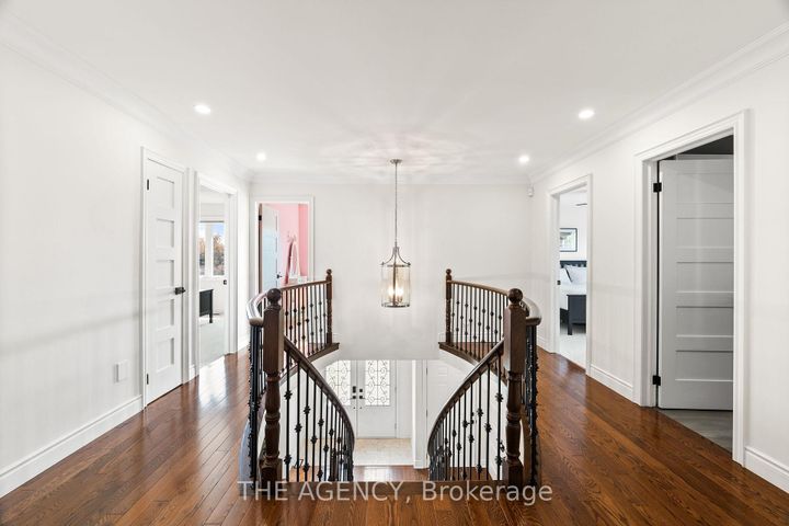 Photo 13 at 7 Stonegate Drive, Snelgrove, Brampton