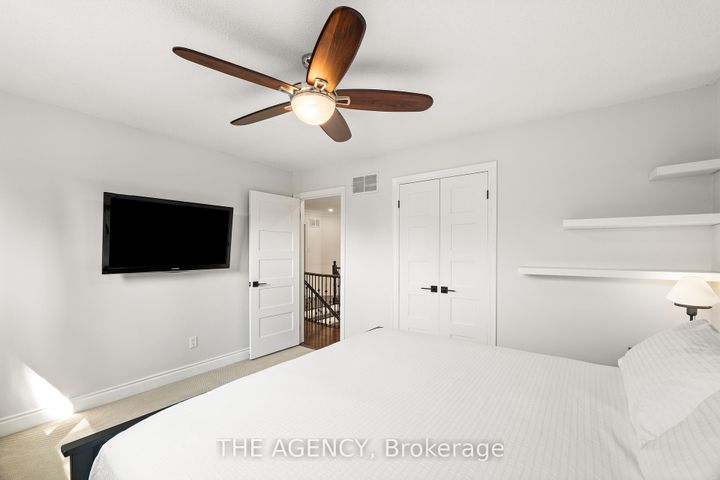 Photo 21 at 7 Stonegate Drive, Snelgrove, Brampton