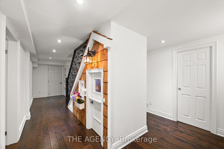 Photo 28 at 7 Stonegate Drive, Snelgrove, Brampton