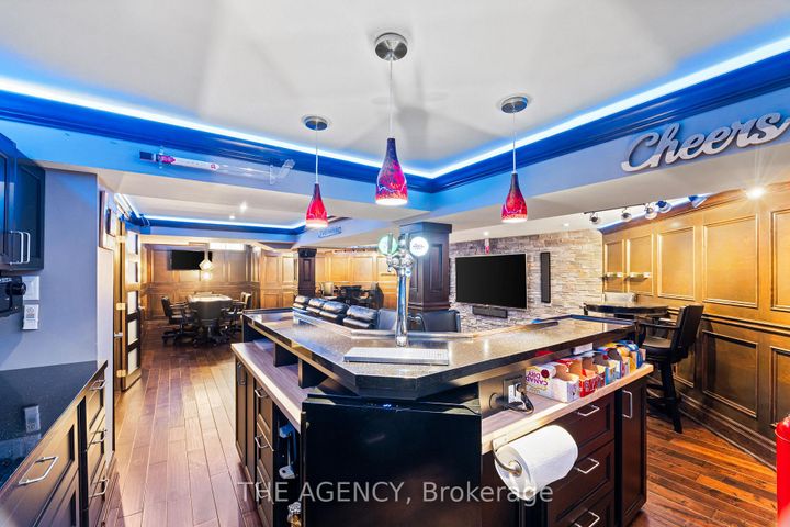 Photo 30 at 7 Stonegate Drive, Snelgrove, Brampton