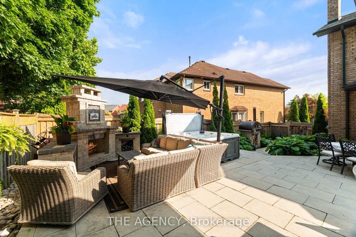 Photo 45 at 7 Stonegate Drive, Snelgrove, Brampton