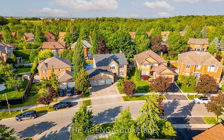 Photo 48 at 7 Stonegate Drive, Snelgrove, Brampton