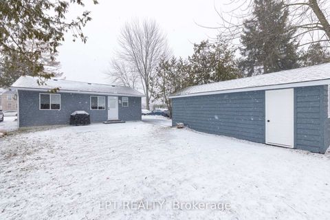 Photo 14 at 808 Montsell Avenue, Historic Lakeshore Communities, Georgina