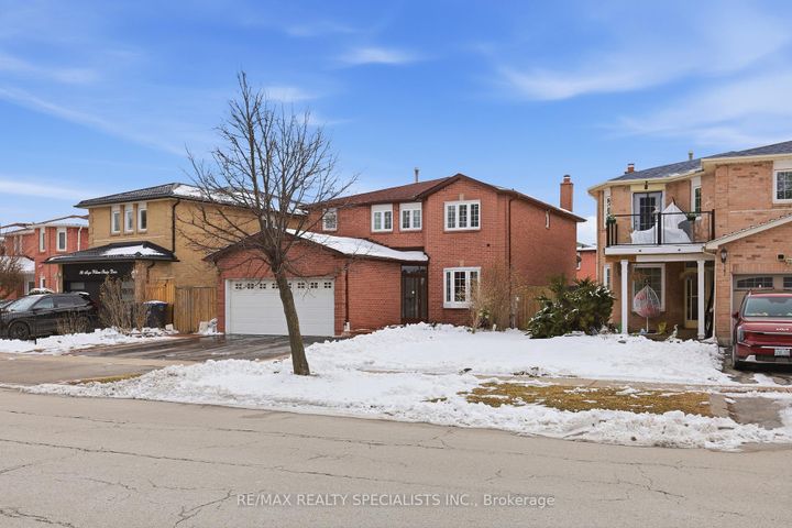Photo 1 at 162 Major William Sharpe Drive, Northwood Park, Brampton