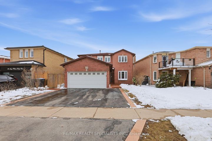 Photo 3 at 162 Major William Sharpe Drive, Northwood Park, Brampton