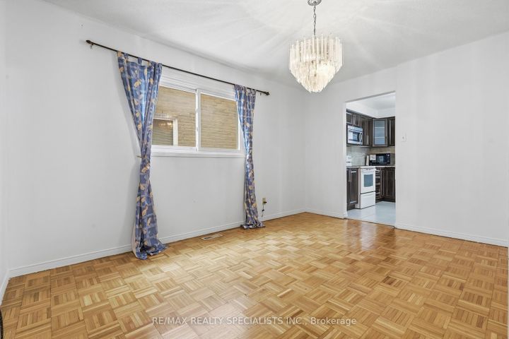 Photo 9 at 162 Major William Sharpe Drive, Northwood Park, Brampton