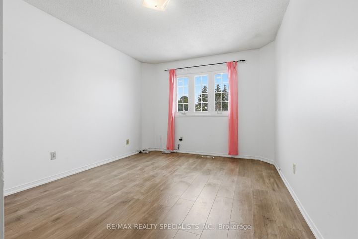 Photo 15 at 162 Major William Sharpe Drive, Northwood Park, Brampton