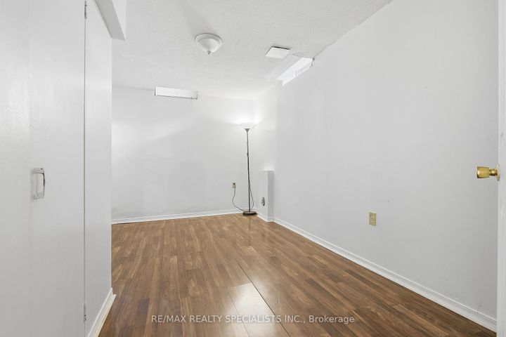 Photo 22 at 162 Major William Sharpe Drive, Northwood Park, Brampton