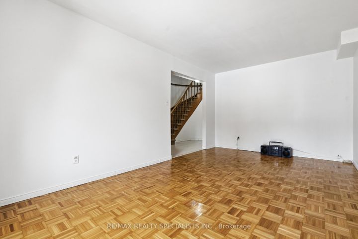 Photo 27 at 162 Major William Sharpe Drive, Northwood Park, Brampton