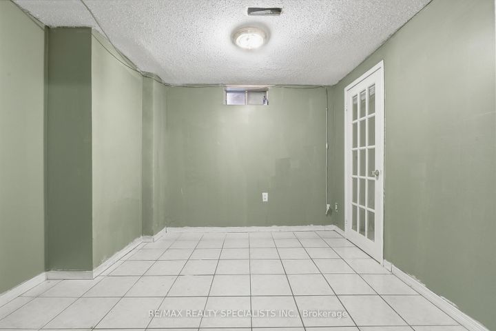 Photo 33 at 162 Major William Sharpe Drive, Northwood Park, Brampton