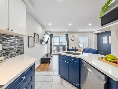 Photo 5 at 81 Parktree Drive, Maple, Vaughan