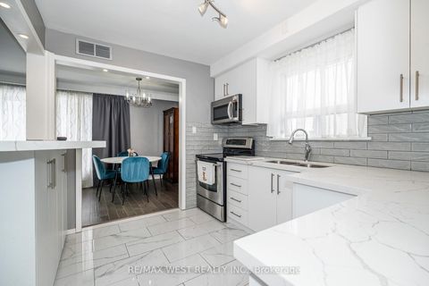 Photo 12 at 22 Dimplefield Place, West Deane, Toronto