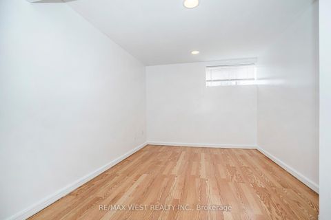 Photo 25 at 22 Dimplefield Place, West Deane, Toronto